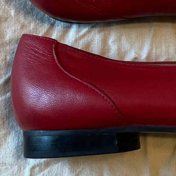 Trotters Comfort Red Leather Ballet Flat - Picture 13 of 15